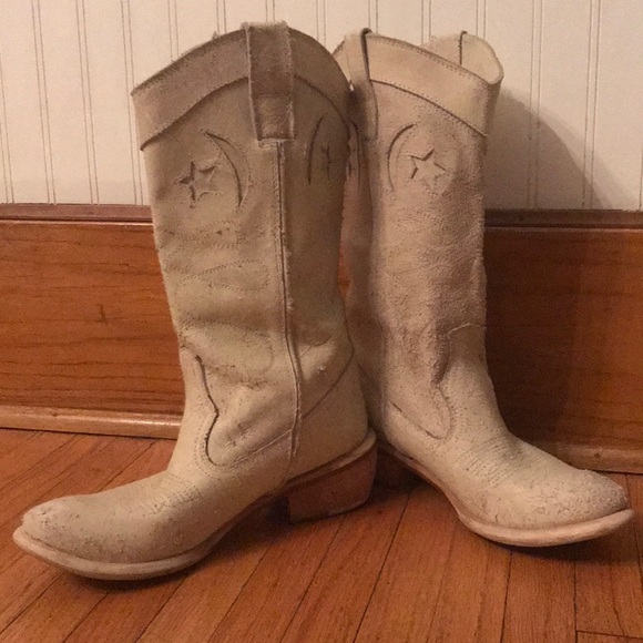 ivory cowgirl boots